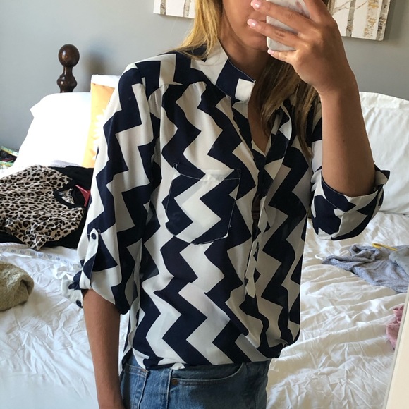 Chevron button down top - Picture 4 of 5